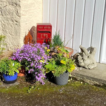 Beautiful Renovated Former Coach House Llandeilo Exterior foto