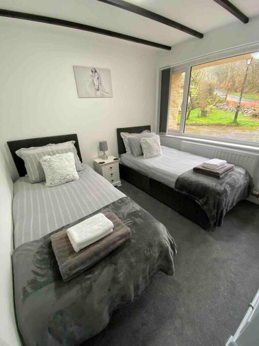 Beautiful Renovated Former Coach House Llandeilo Exterior foto